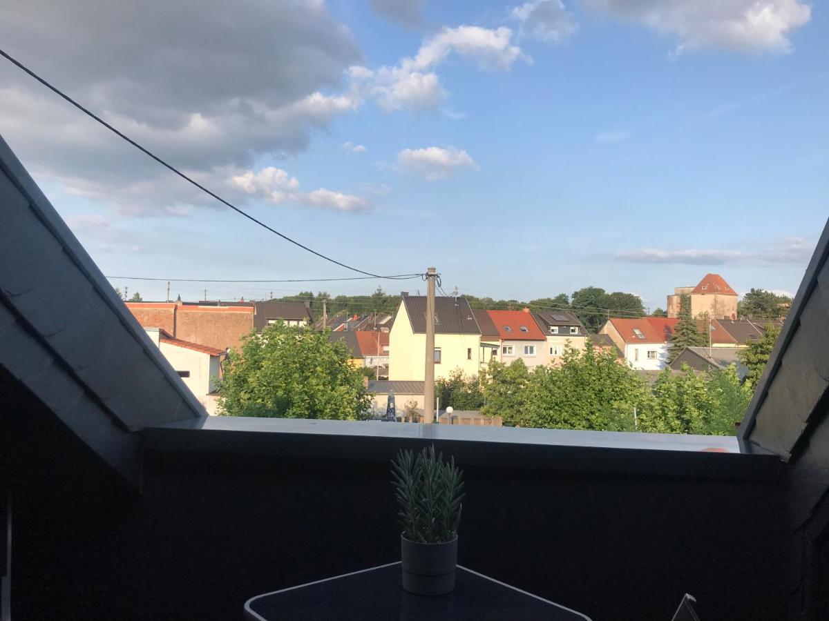 Apartment Mit Dachloggia Зарлуи Екстериор снимка